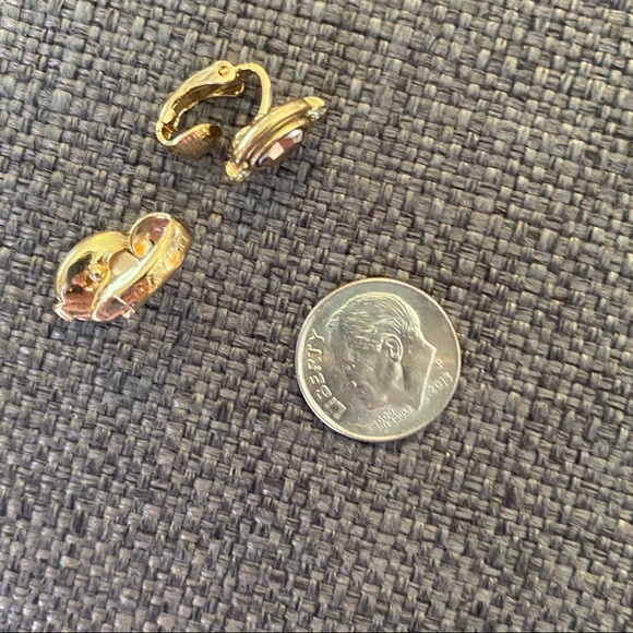 Vintage Avon Micro Taupe Crystal Clip On Earrings - Picture 7 of 7
